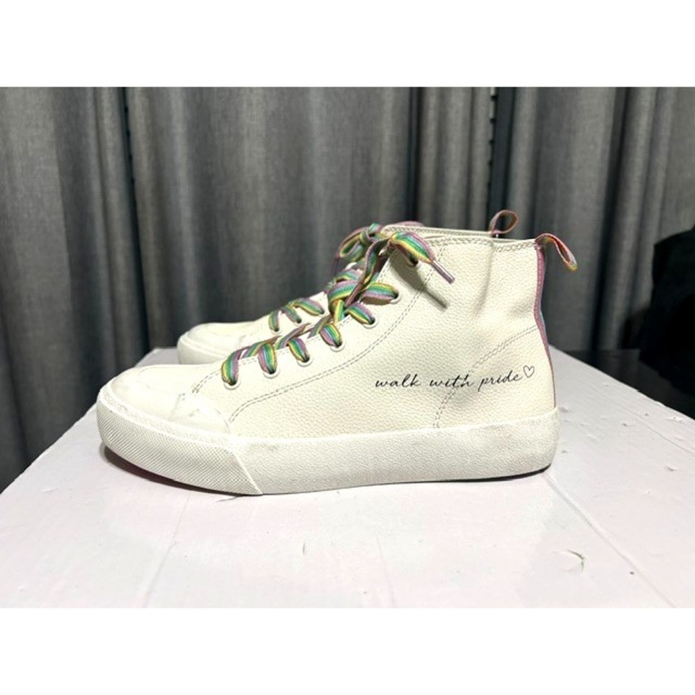 Dolce Vita Brycen Pride High‑Top Sneakers White Rainbow Preppy Lace‑Up Women 7**